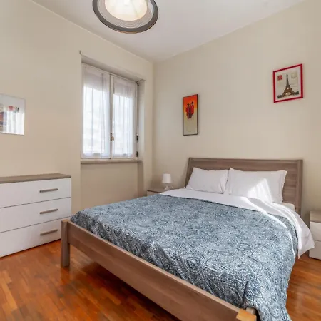 Casa Giuli - Metro Jonio Рим